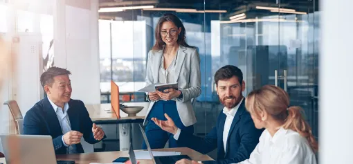 https://www.bottomline.com/cdn/thumbnails/resource_list_entry_2x/2517/8647/1523/b2b-minute-blog-thumbnail.webp