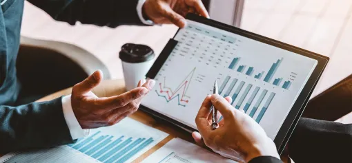 https://www.bottomline.com/cdn/thumbnails/resource_list_entry_2x/4817/9338/2305/connecting-payments-intelligence-blog-thumbnail.webp
